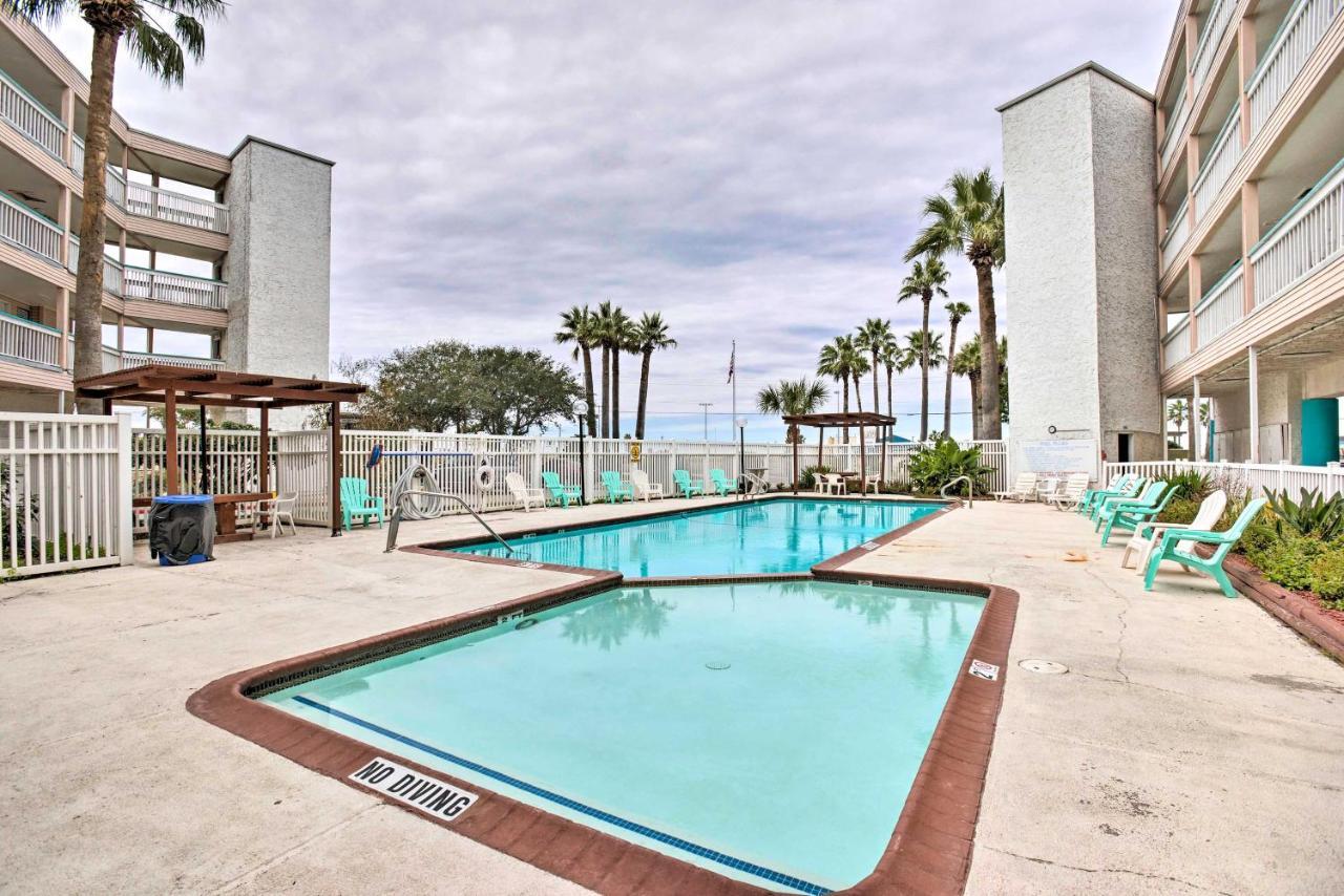 Oceanfront Corpus Christi Condo With Pool! Exterior photo