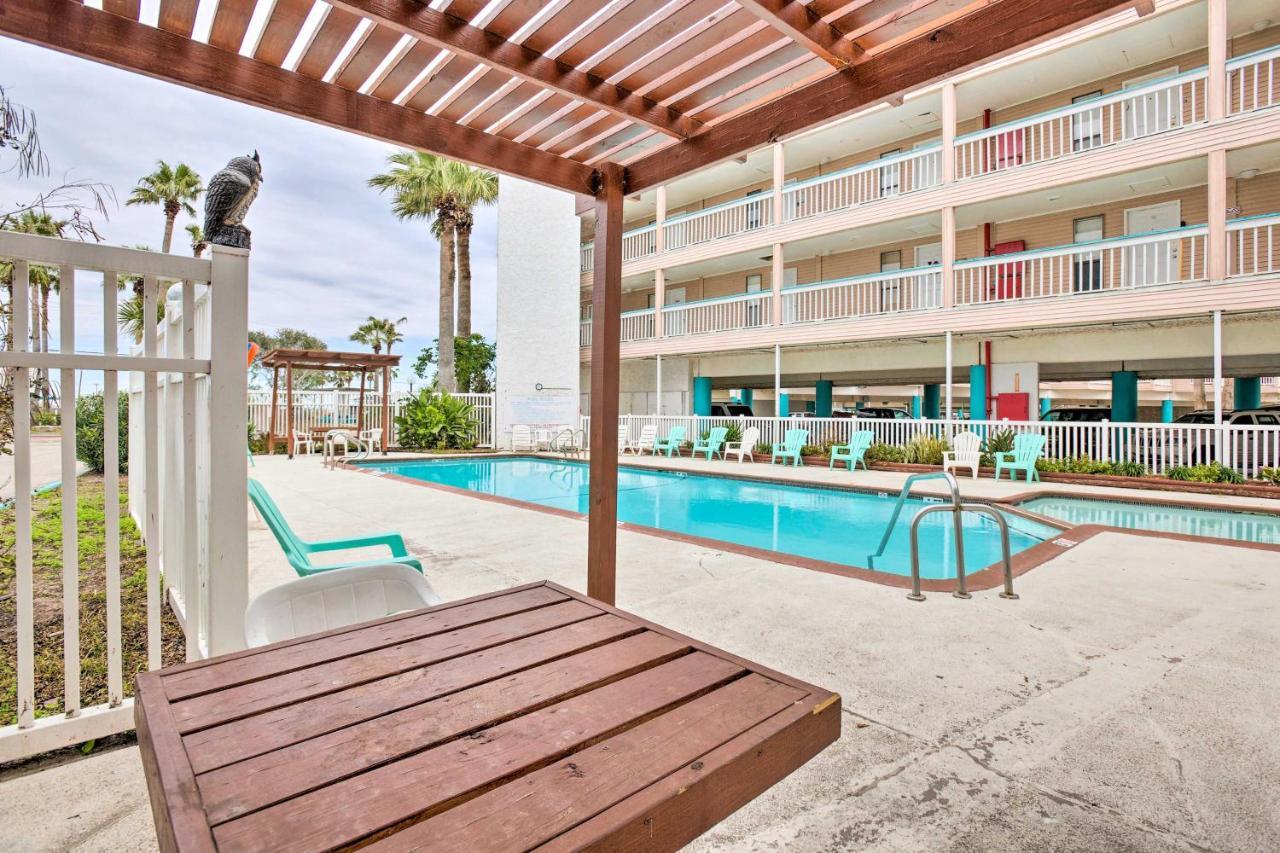 Oceanfront Corpus Christi Condo With Pool! Exterior photo